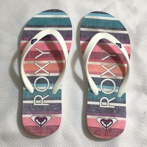 Girl’s Roxy flip flops